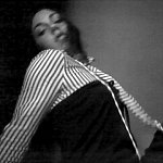 pose