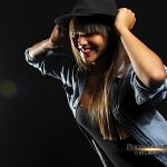 Fille au chapeau