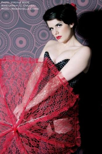 modern' pin-up
