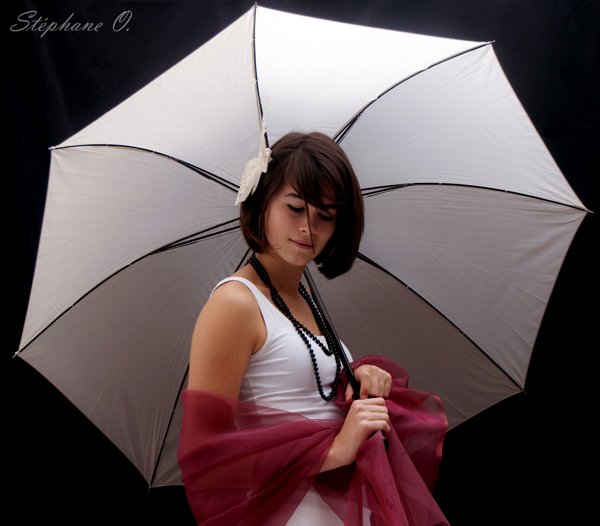 Fille avec parapluie 2