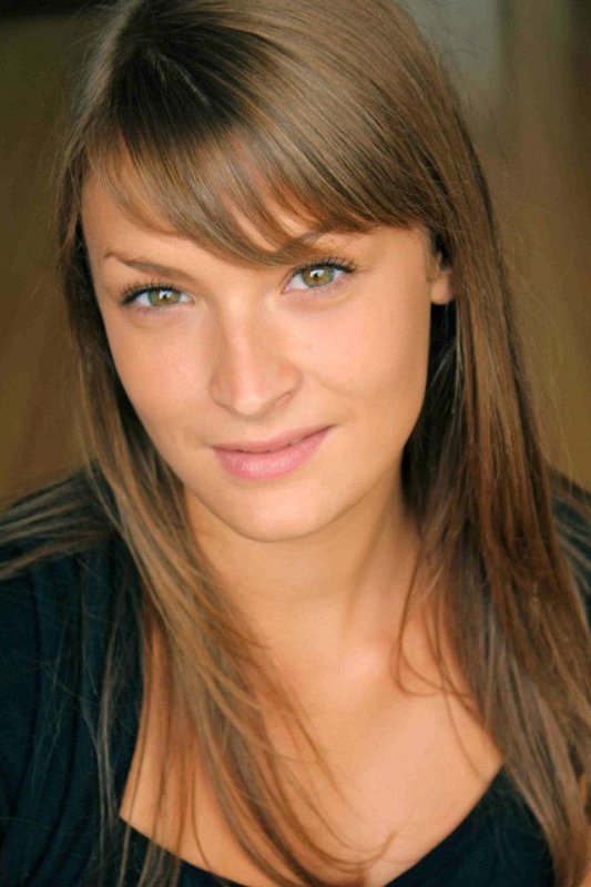 Maeva Savinien