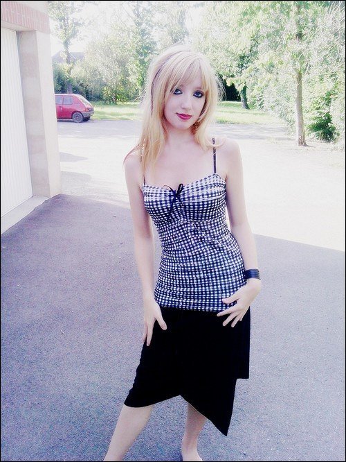 luna pose